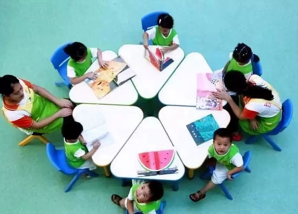 美联储理事沃勒与鲍曼反对维持利率：警告劳动力市场转向风险加剧