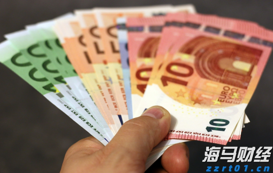 美财长贝森特：美联储下个月应考虑降息50基点